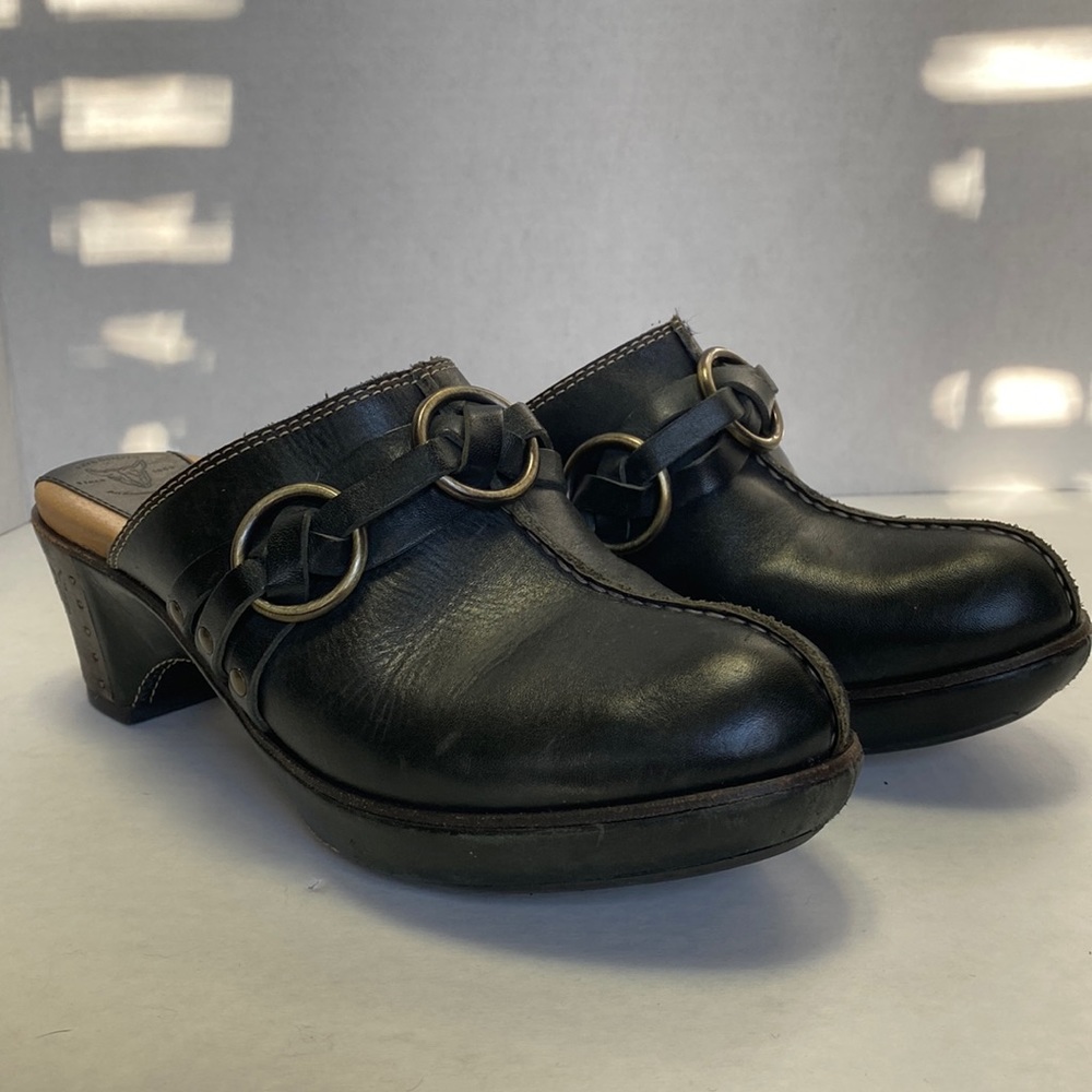 Frye Women’s Black Leather and Wood Mules, Size 7.5